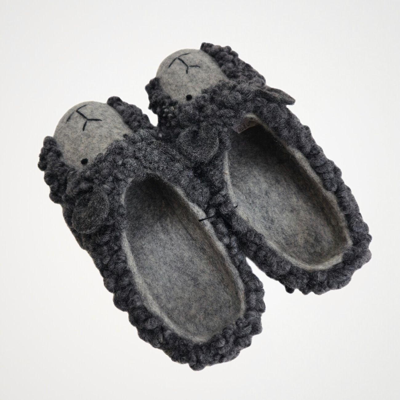 Handmade felt indoor color slipper