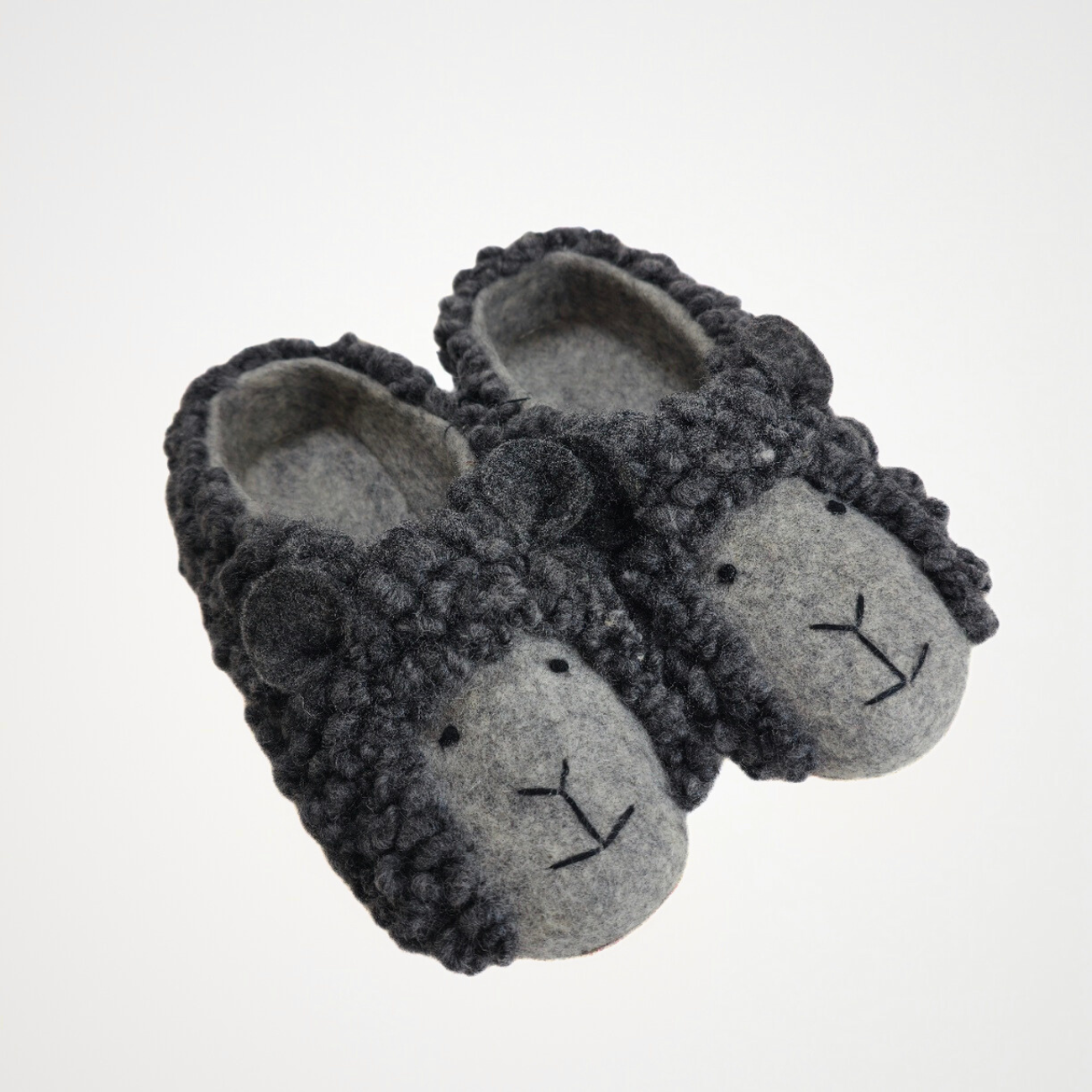 Handmade felt indoor color slipper