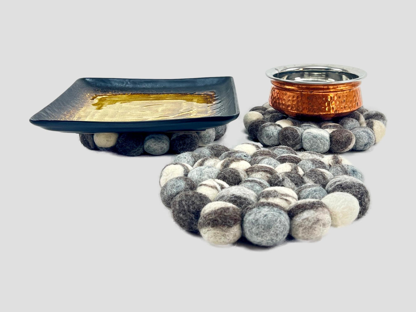 Stone Pom Pom Big Ball Trivet-Set Of 2Pcs.