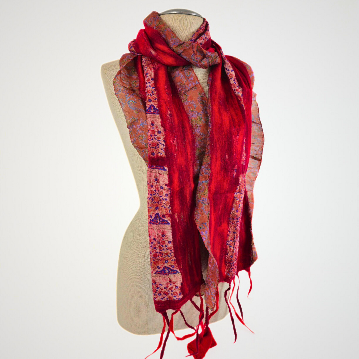 Saree Lace Red Felted Scarf