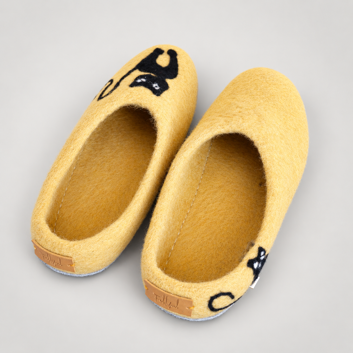 Yellow wool felt cat slippers LN910, cleaned original pair view