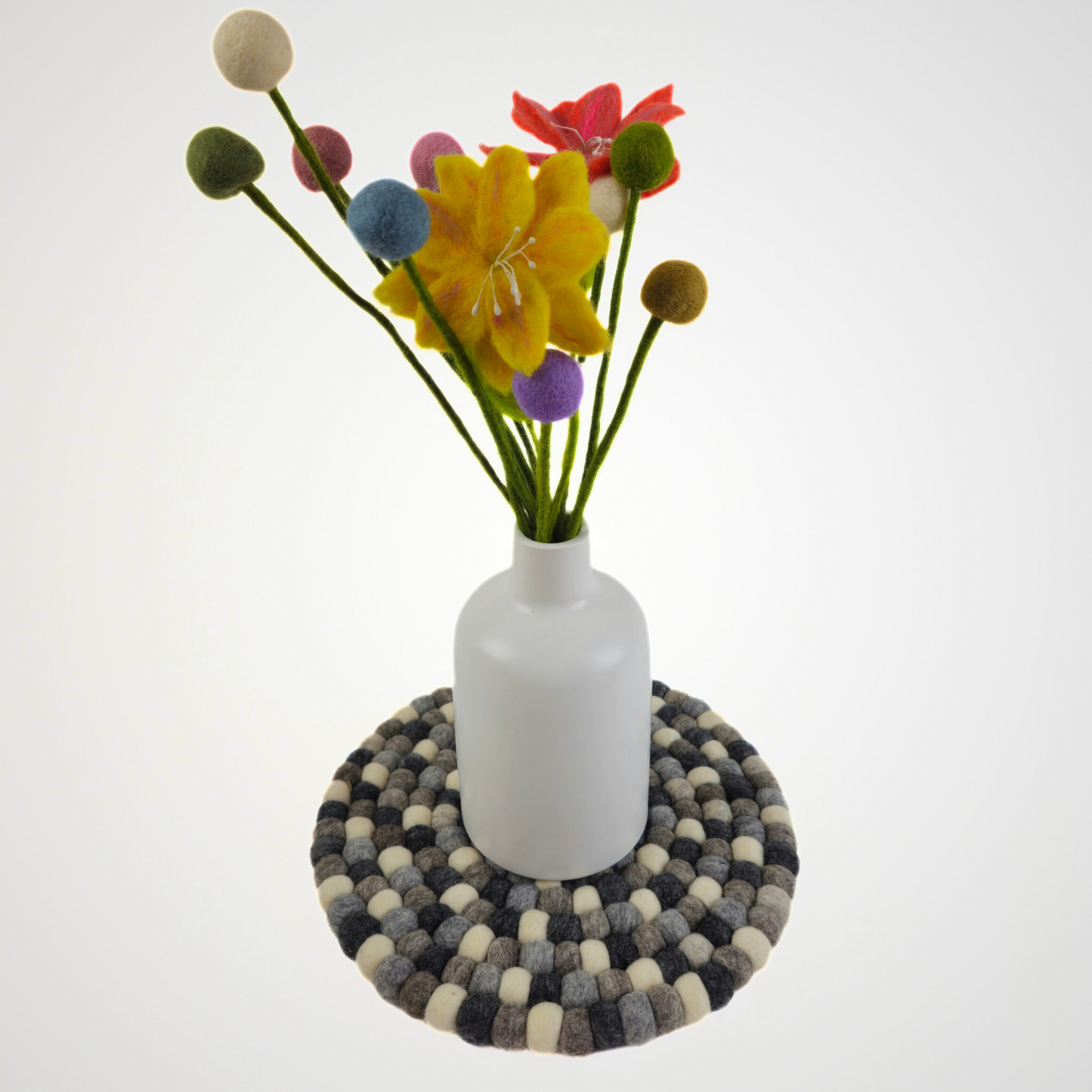 14-Inch Pom Pom Ball Round Placemat-Set Of 2Pcs.